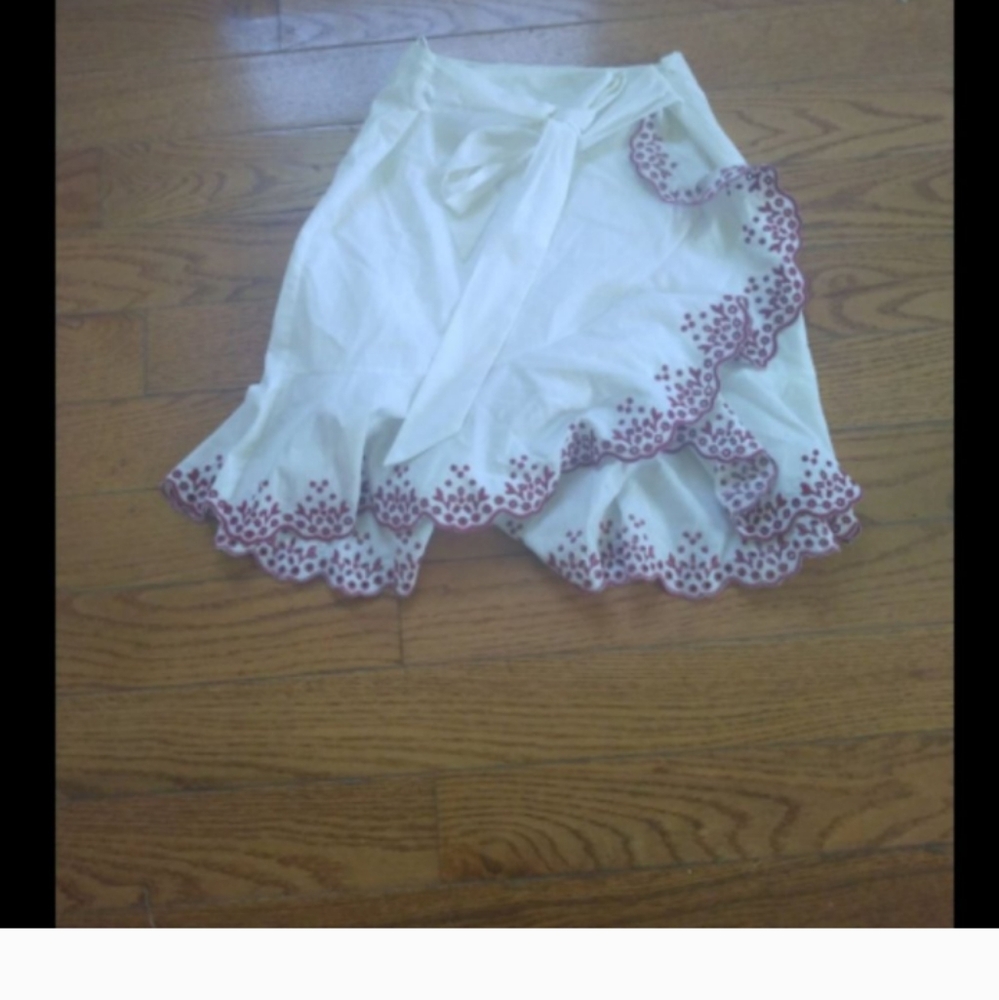 Rebecca Minkoff White And Red Eyelet Trim Ruffle Wrap Skirt Sz XS
